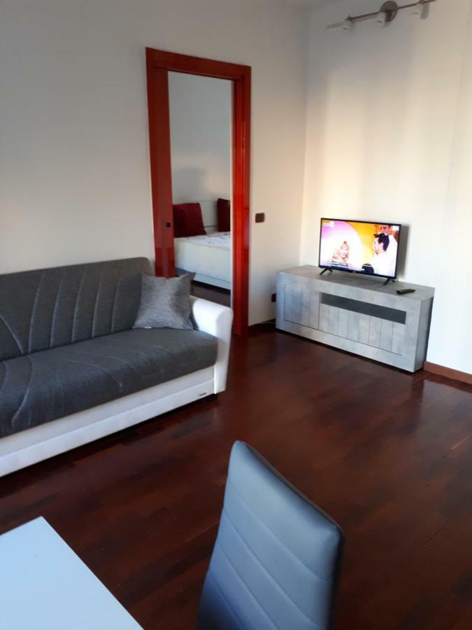 Valassina Milano Apartment Bagian luar foto