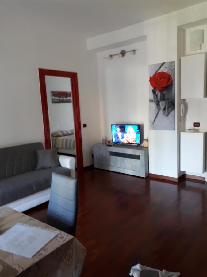Valassina Milano Apartment Bagian luar foto